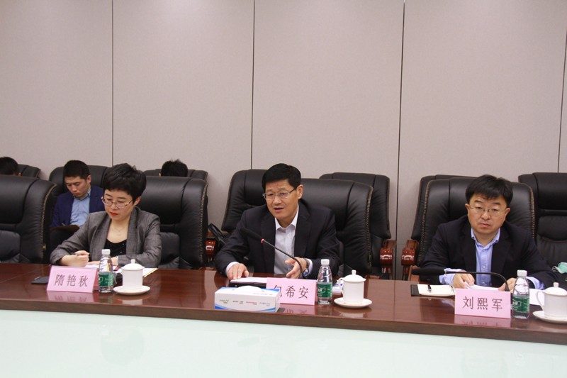 市委書記包希安到成山集團(tuán)調(diào)研并現(xiàn)場辦公 (2).jpg